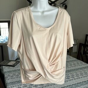 Lululemon twist front top